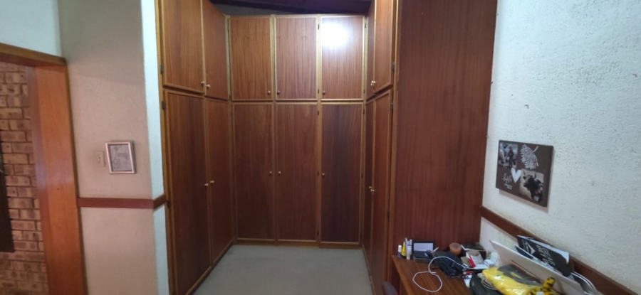 7 Bedroom Property for Sale in Wilkoppies North West